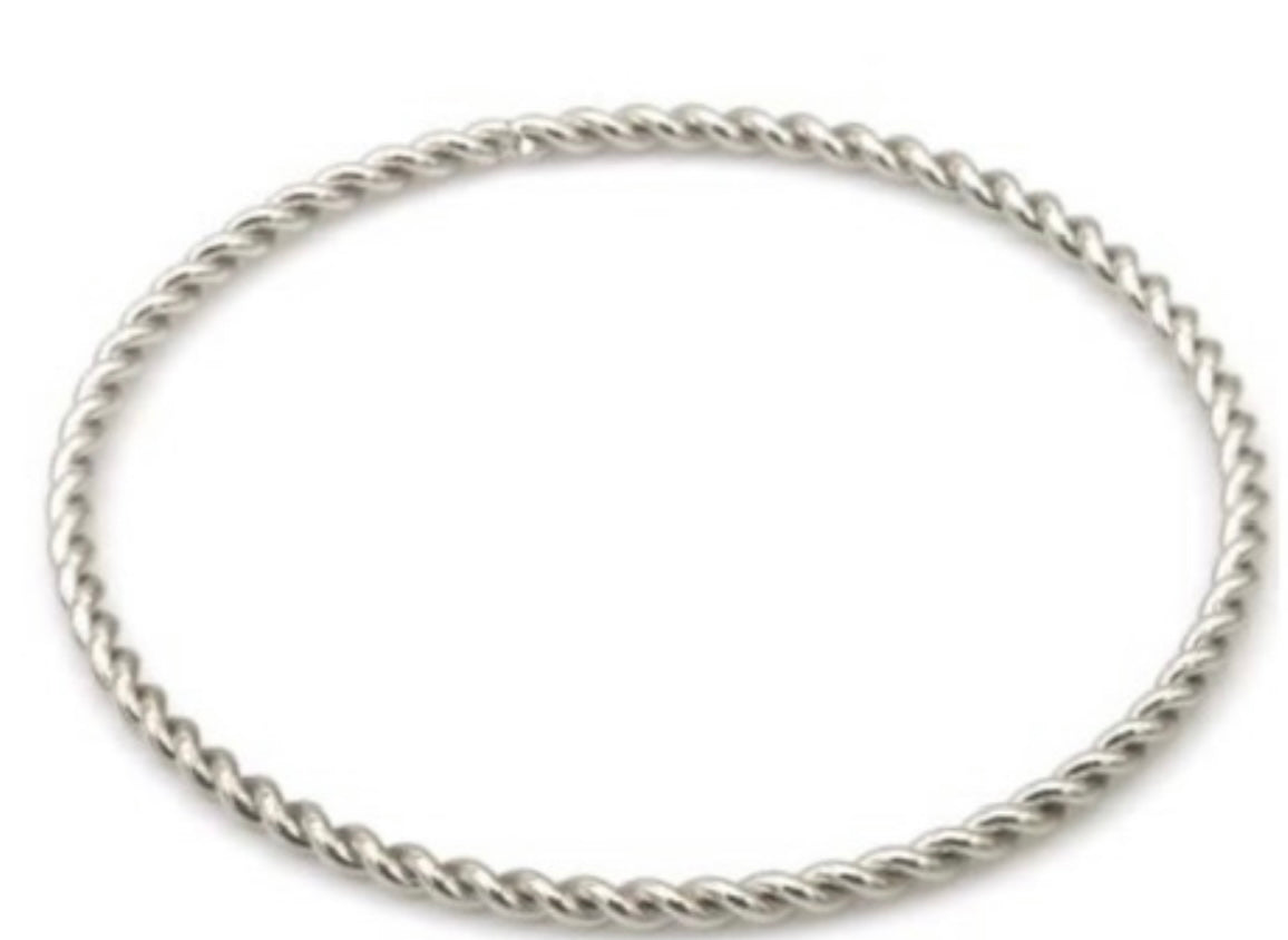 Bangle twist