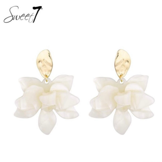 Oorbellen flower wit